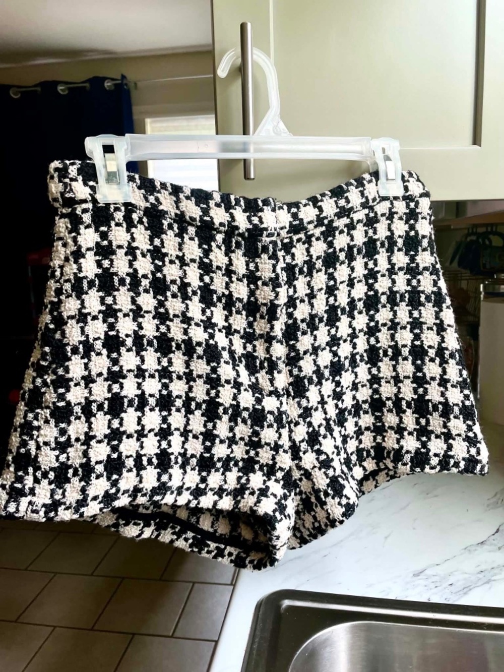 H&M Black and White Houndstooth Tweed Shorts – M